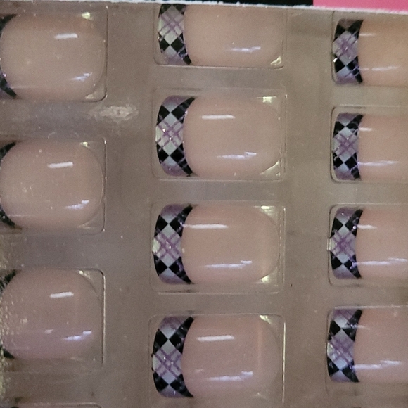 Fing'rs Edge Limited edition nails - Picture 5 of 7